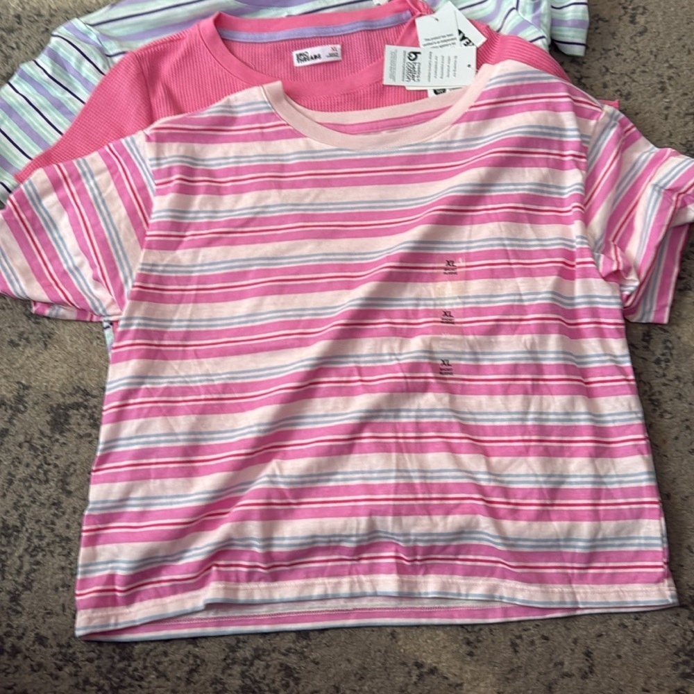 Girls' Striped Tops and Denim Shorts Set - Picture 4 of 6